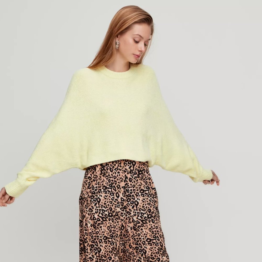 Aritzia Wilfred Mimi Sweater Fluro Lime/Yellow Small